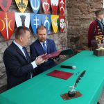 Podpisanie porozumienia o współpracy pomiędzy UJK a Miastem i Gminą Chęciny - 10 czerwca 2016