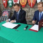 Podpisanie porozumienia o współpracy pomiędzy UJK a Miastem i Gminą Chęciny - 10 czerwca 2016