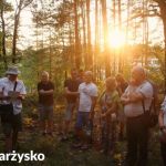 dr hab. Grzegorz Miernik, prof. UJK na spacerze naukowym po Skarżysku-Kamiennej