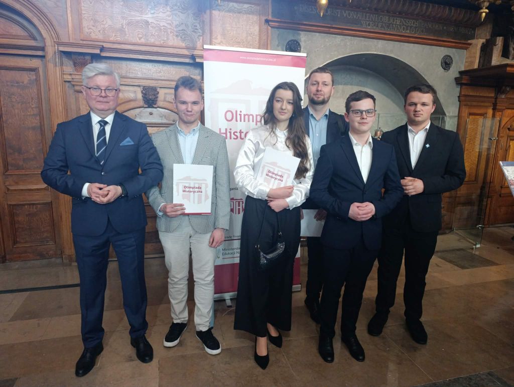 Sukces olimpijczyków – historyków z okręgu kieleckiego!