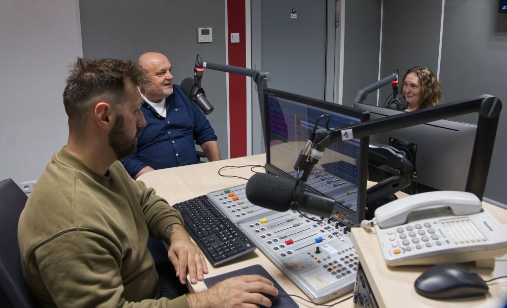 50/50. Razem piszemy historię